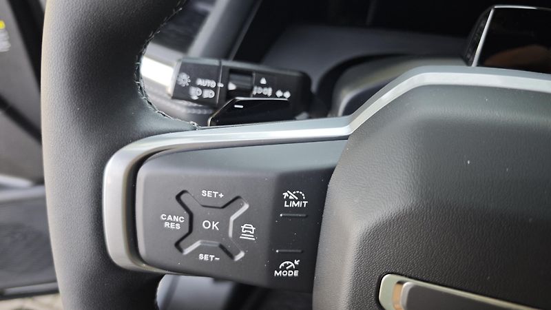 Jeep Compass (2026) First Edition  hybrid 145PS AT - fotka 23 z 38