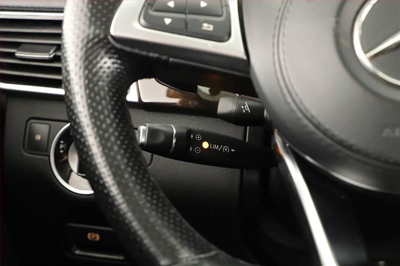 Mercedes-Benz GLS (2018) 350 d 4MATIC - fotka 21 z 22