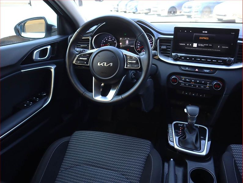 Kia Ceed (2025) 1.5 T-GDI - fotka 7 z 22
