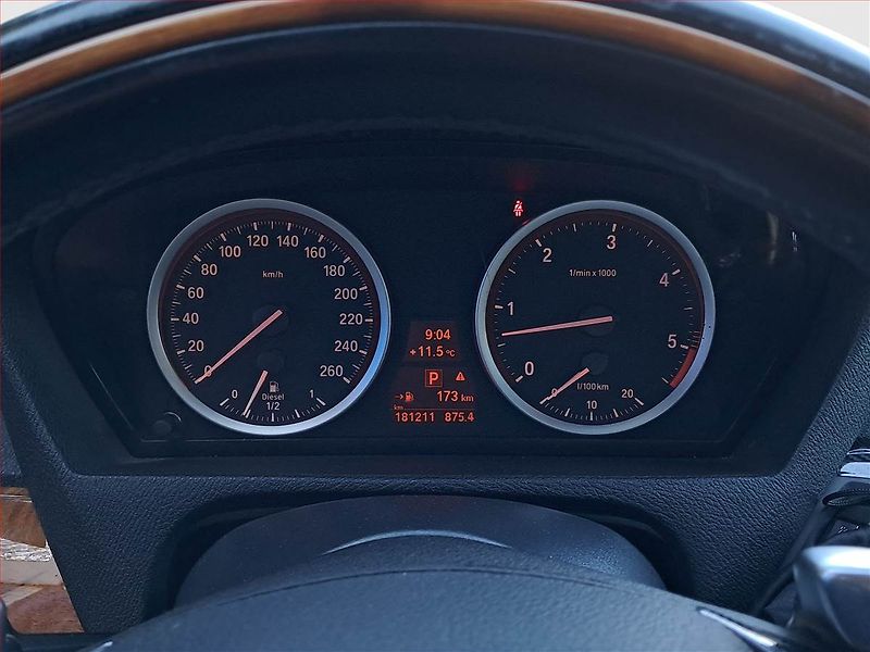 BMW X6 (2011) xDrive40d, 4X4, Automat, Kůže - fotka 11 z 21