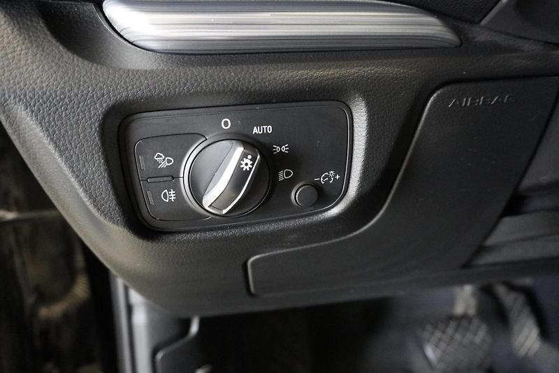 Audi A3 2.0 TFSi 140 kW SPORTBACK  DSG - fotka 14 z 29