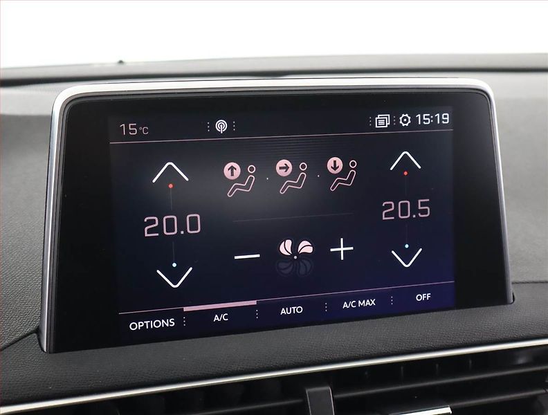 Peugeot 3008 (2016) GT Line 1.2 PureTech - fotka 21 z 22