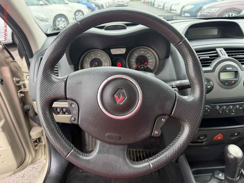 Renault Mégane (2007) 1.6i 16V, ČR - fotka 12 z 14