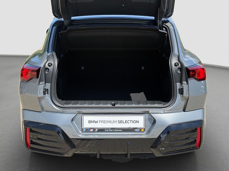 BMW X2 sDrive18d - fotka 16 z 17