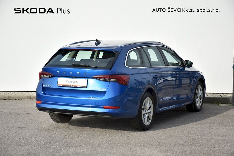 Škoda Octavia (2023) Style Plus 1.5 TSI 110kW DSG - fotka 2 z 30