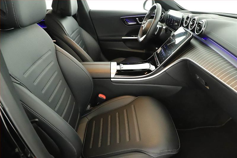 Mercedes-Benz Třídy C (2023) C 300 4MATIC - fotka 7 z 27