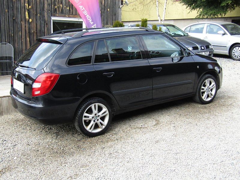 Škoda Fabia (2008) 1.4 16V  63kW  SPORT - fotka 10 z 38