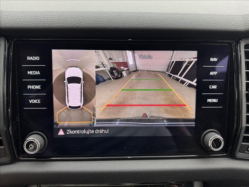 Škoda Kodiaq 2,0 RS CANTON DPH DCC 360° ČR - fotka 29 z 49