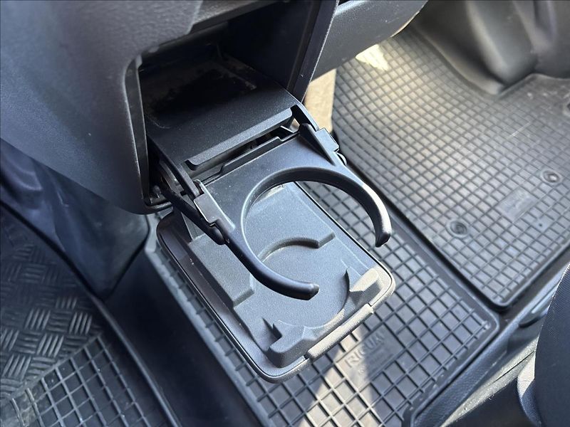 Ford Transit 2,0 EcoBlue Mhev 96kW K.Van L2 - fotka 32 z 33