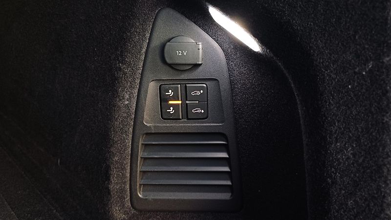 Volkswagen Touareg R-LINE 210kW-WEBASTO-HUD-TZ- - fotka 14 z 50