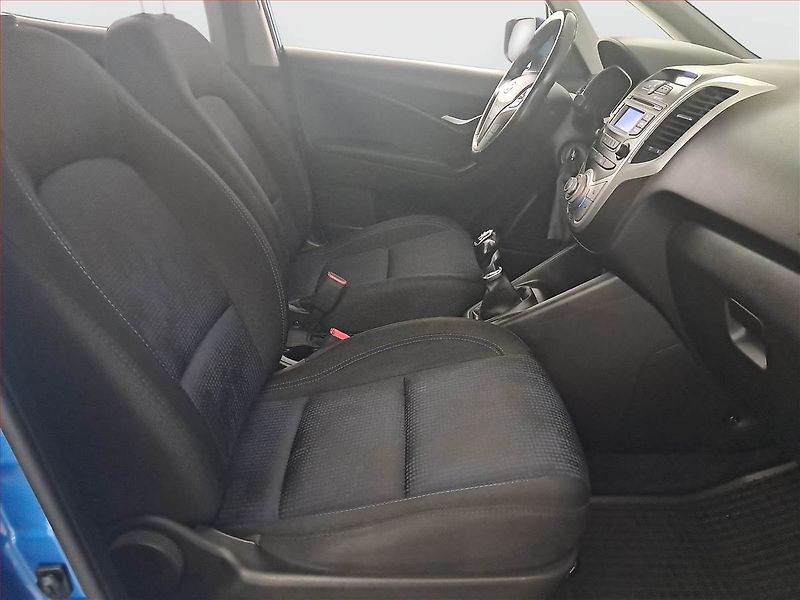 Hyundai ix20 (2016) 1.4 CVVT, Serv.kniha - fotka 9 z 14