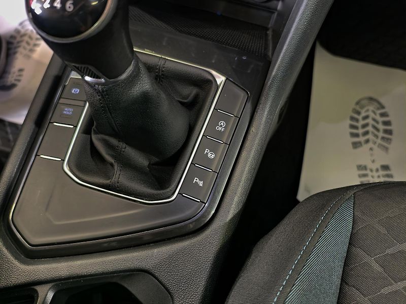 Volkswagen Tiguan 2.0 TDi KAMERA, IQ.DRIVE, DPH - fotka 20 z 26
