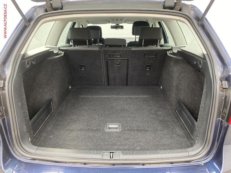 Volkswagen Passat (2012) 1.4 TSi, Comfortline, park - fotka 7 z 18