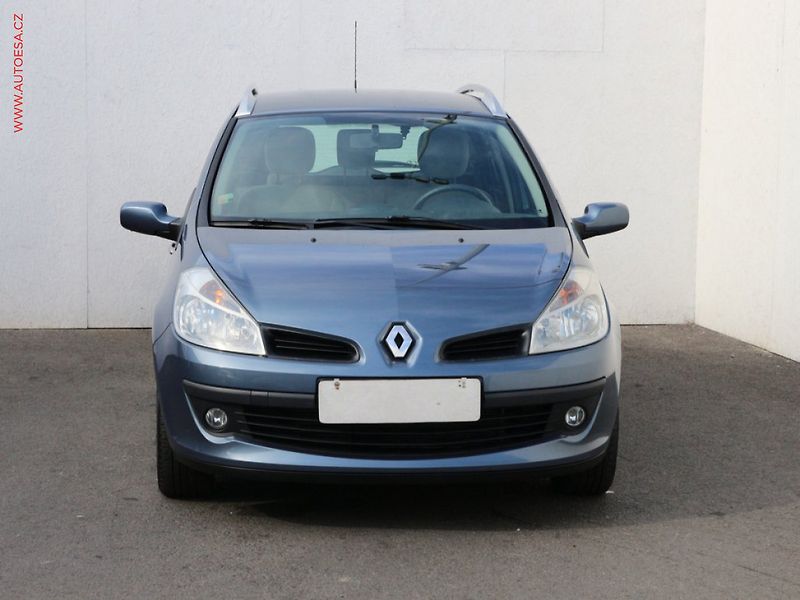Renault Clio (2006) 1.6 16v - fotka 2 z 3