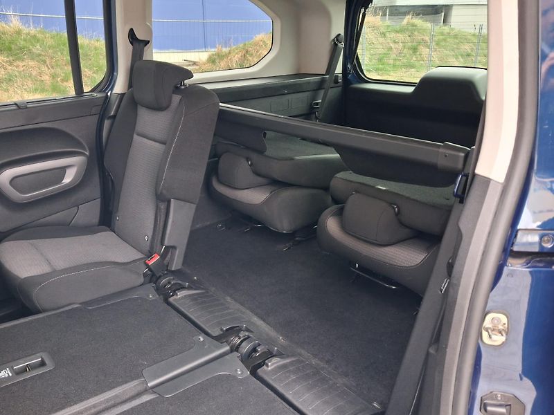 Toyota ProAce City Verso 1.5 D-4D Family Comfort AT - fotka 23 z 28