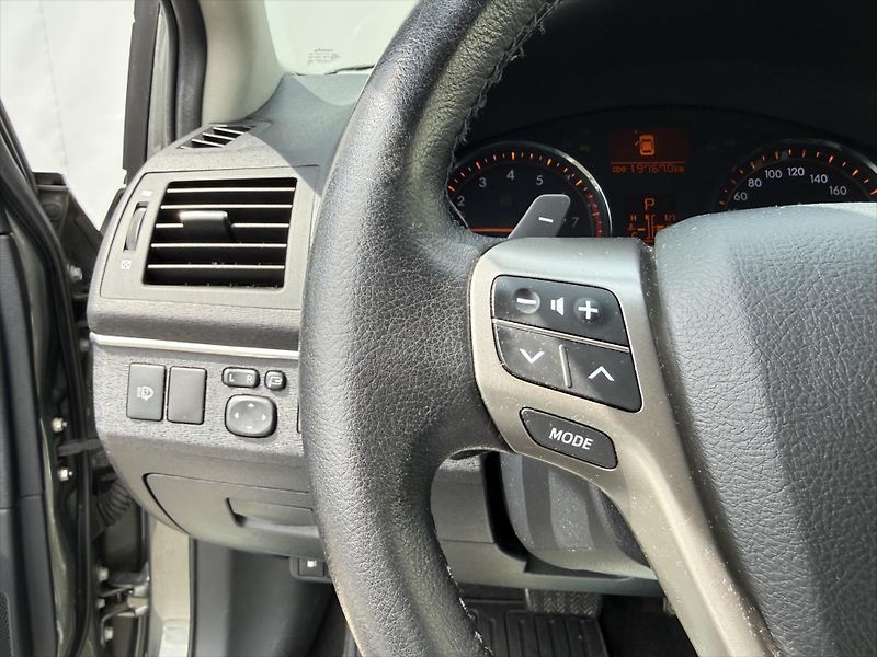 Toyota Avensis 2,0 Sol, Automat - fotka 12 z 18