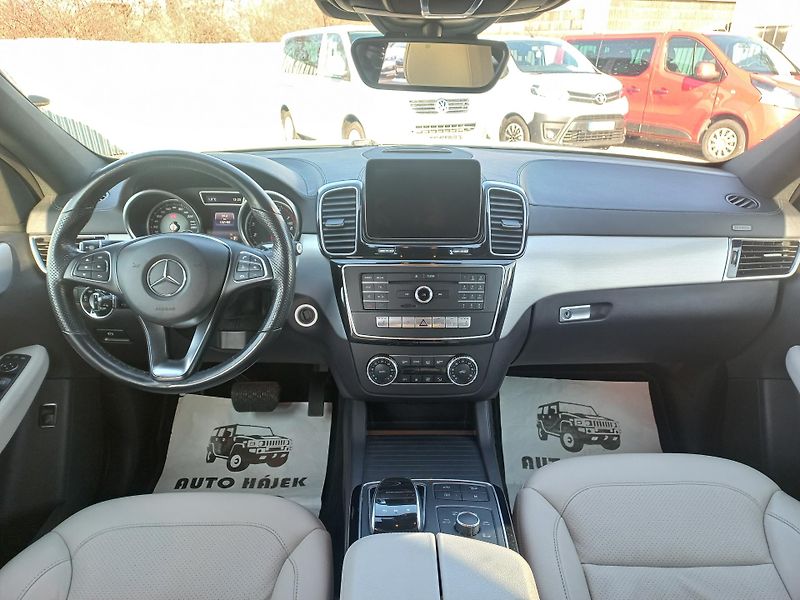 Mercedes-Benz GLE (2017) Coupe 400 245kW 4matic ČR DPH - fotka 9 z 23