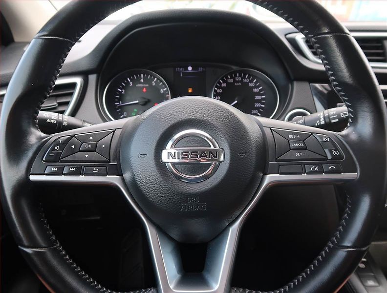 Nissan Qashqai (2018) N-Connecta 1.2 DIG-T - fotka 15 z 23