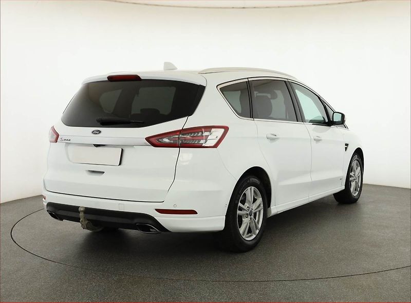 Ford S-MAX (2020) 2.0 EcoBlue - fotka 5 z 22