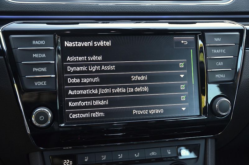 Škoda Superb (2016) 2.0 TDi 140kW 4x4 L&K / 1.MAJ. - fotka 41 z 47