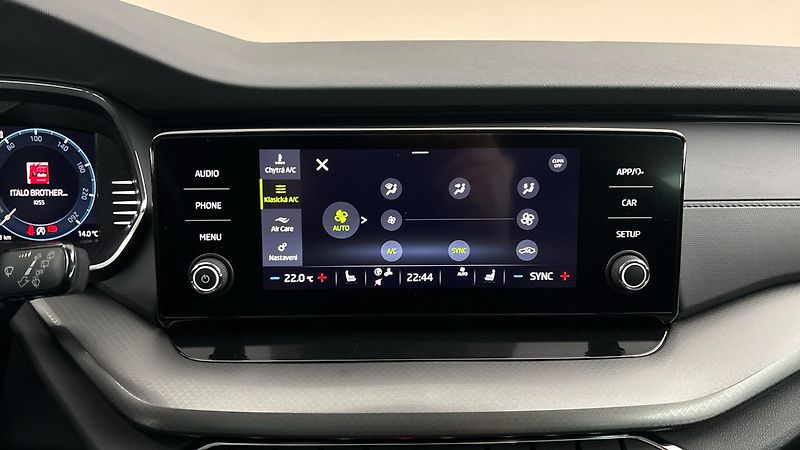 Škoda Octavia 2.0 TDI Ambition Combi - fotka 25 z 27
