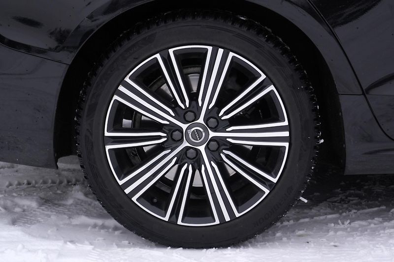 Volvo V60 T6 AWD, Polestar, H/K, Tažné - fotka 11 z 36