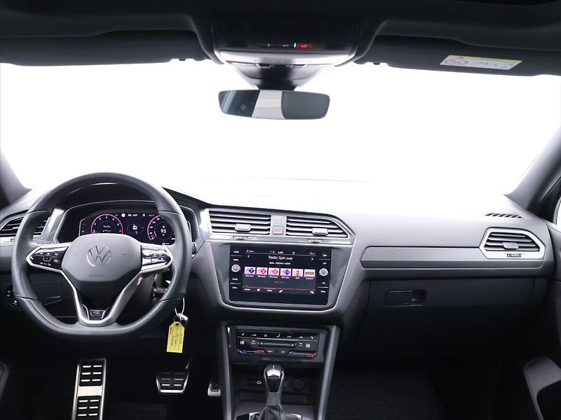 Volkswagen Tiguan Allspace 2,0 TSI DSG 4M R-Line 7Míst DP - fotka 29 z 38