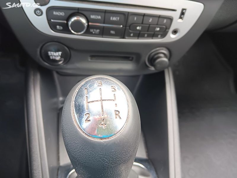 Renault Mégane 1.5 dCi 66kW - fotka 22 z 26