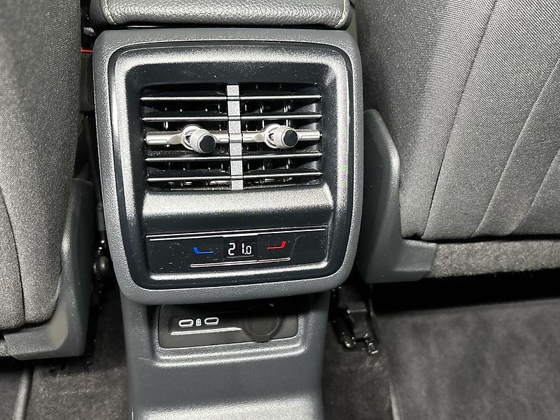 Škoda Kodiaq Selection 4x4 DSG - fotka 22 z 32