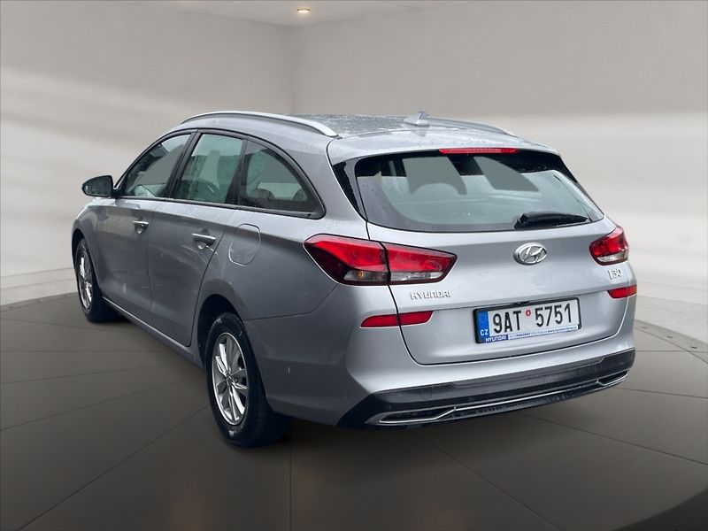 Hyundai i30 1,0 TGDI 120 Comfort - fotka 4 z 11