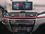 BMW X1 (2016) sDrive18d, Tempomat - náhled 12