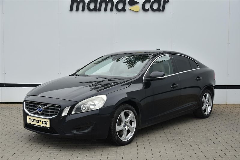 Volvo S60 2.0D 120kW MOMENTUM ČR - fotka 3 z 22