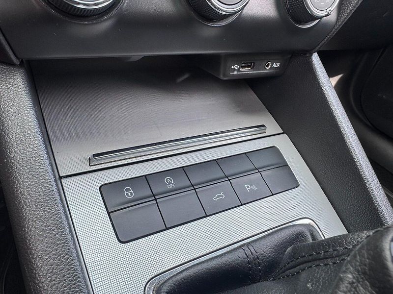 Škoda Octavia (2015) 1,6 TDI 81 KW TAŽNÉ KOLA - fotka 33 z 50