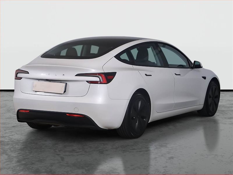 Tesla Model 3 (2024) Standard Range 60kWh, SoH 94% - fotka 5 z 19