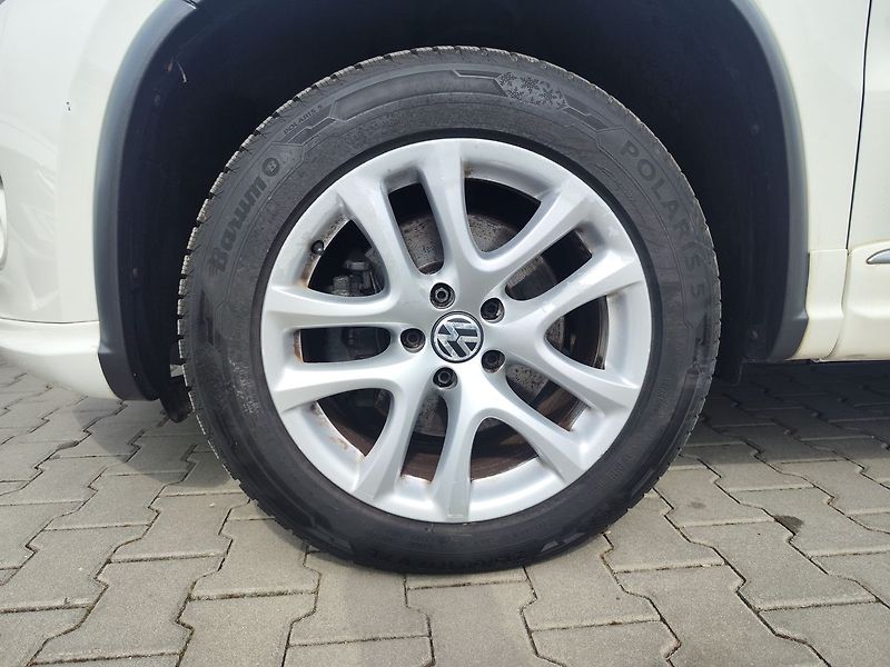Volkswagen Tiguan 2.0 TDi/125kW R-Line 4motion - fotka 30 z 30