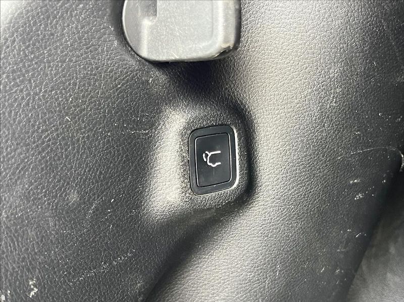 Jeep Compass 1,4 m-Air LIMITED my19 - fotka 17 z 45