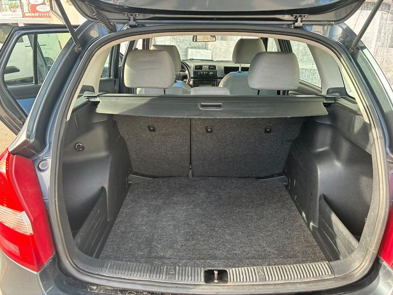 Škoda Fabia (2009) 1.2HTP, 51KW - fotka 10 z 18