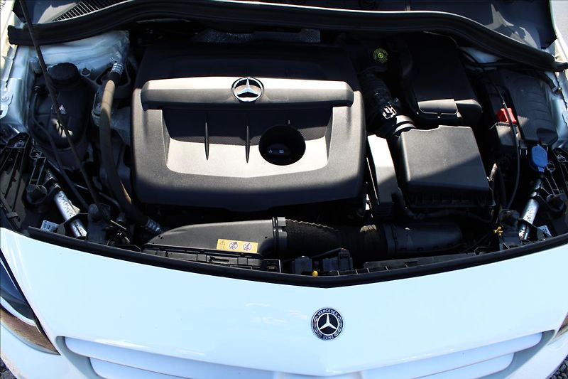 Mercedes-Benz Třídy B 180d  NAVI,serviska,MANUAL - fotka 29 z 31