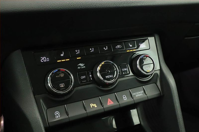 Škoda Karoq (2019) Scout 2.0 TDI, 4X4, ČR,1.maj - fotka 13 z 14