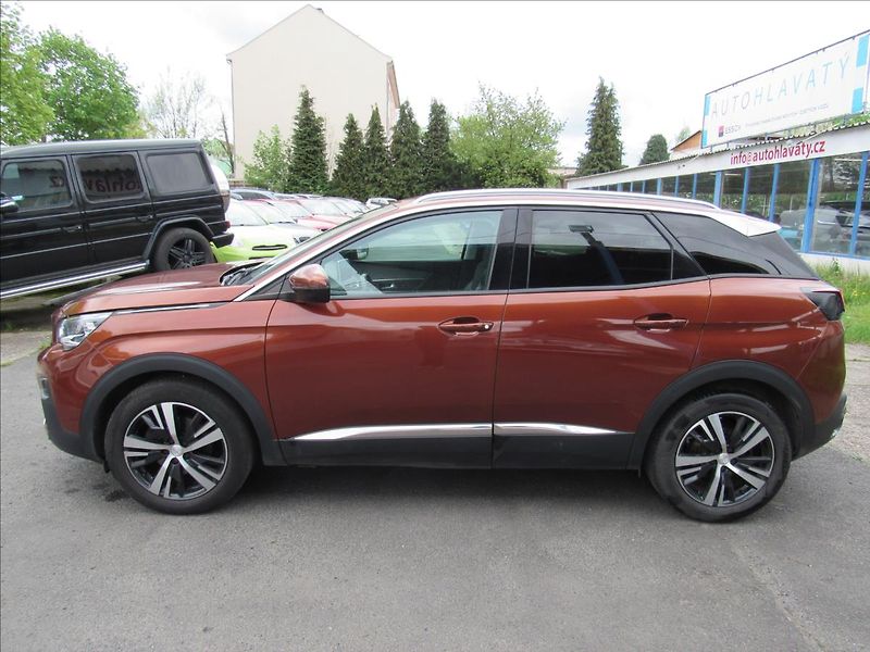 Peugeot 3008 1,2 96kW Allure 1.majitel - fotka 7 z 34