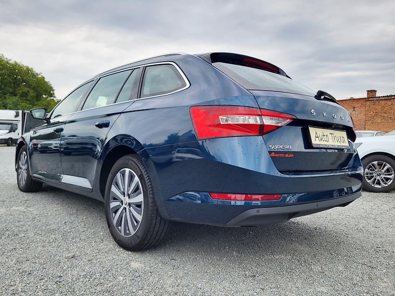 Škoda Superb III FL combi 2.0 TDi DSG STYLE - fotka 42 z 50