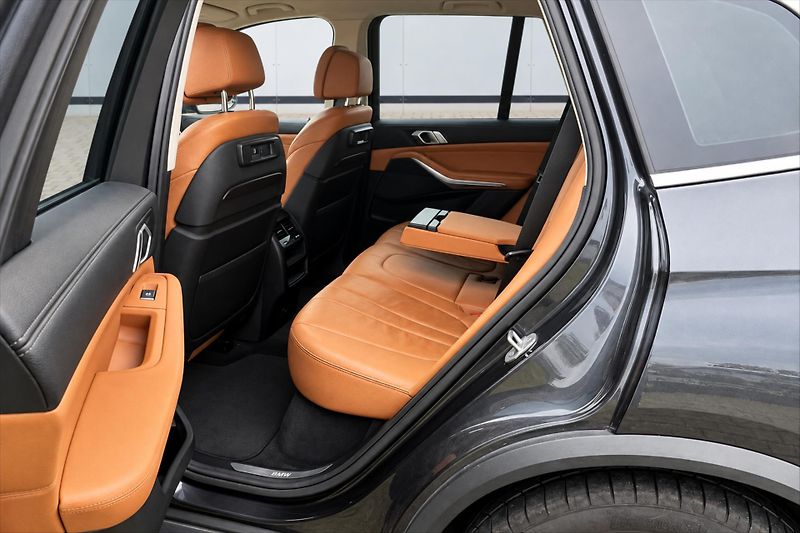 BMW X5 xDrive 195kW SERVISNÍ KNIHA ČR - fotka 9 z 17