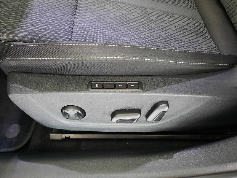 Škoda Octavia (2023) Combi 2.0 TDI (110kW/150k) DSG - fotka 17 z 28