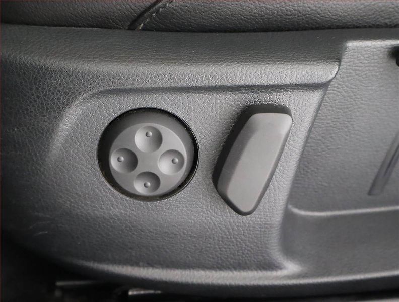 Volkswagen Passat (2013) Comfortline 1.6 TDI, Navi - fotka 14 z 24