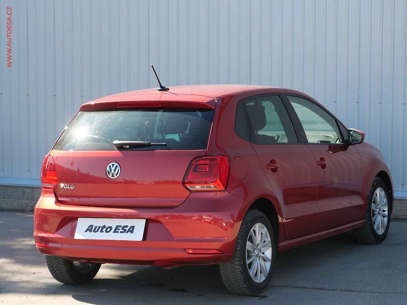 Volkswagen Polo (2016) 1.0 MPi, R-line - fotka 4 z 25