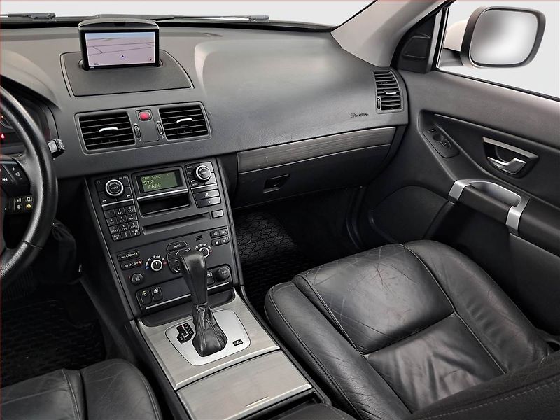 Volvo XC90 (2011) D5, 4X4, Automat, 7 míst - fotka 8 z 22