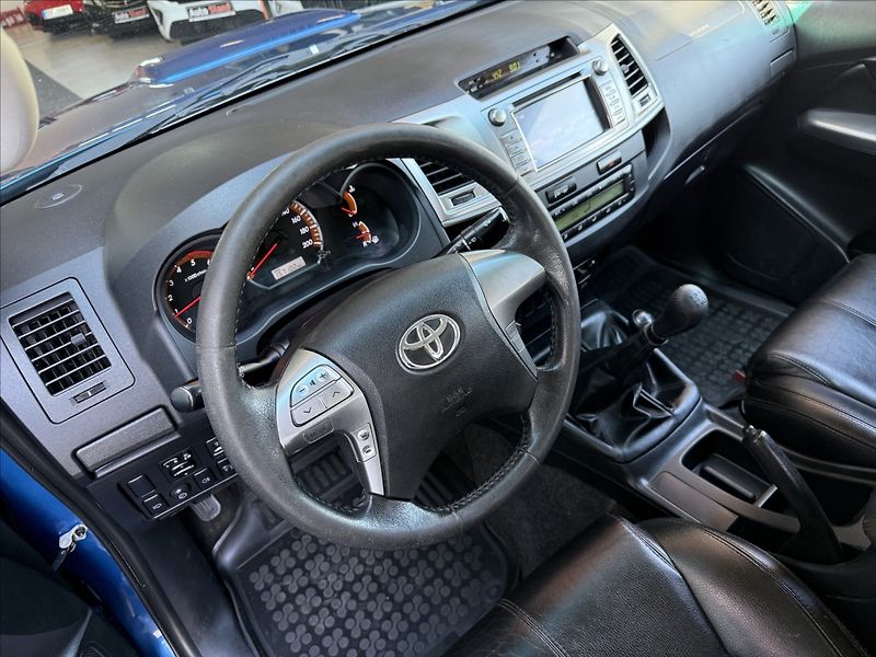 Toyota Hilux 3,0 D-4D 157tkm,po servisu,Top - fotka 9 z 27