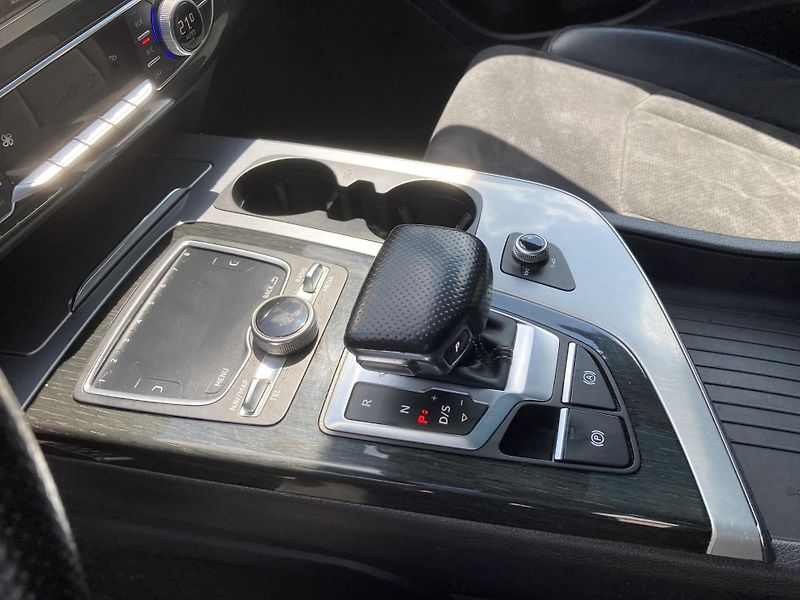 Audi Q7 (2018) 3.0 TDI quat, CZ, 1 maj, 7míst - fotka 27 z 36