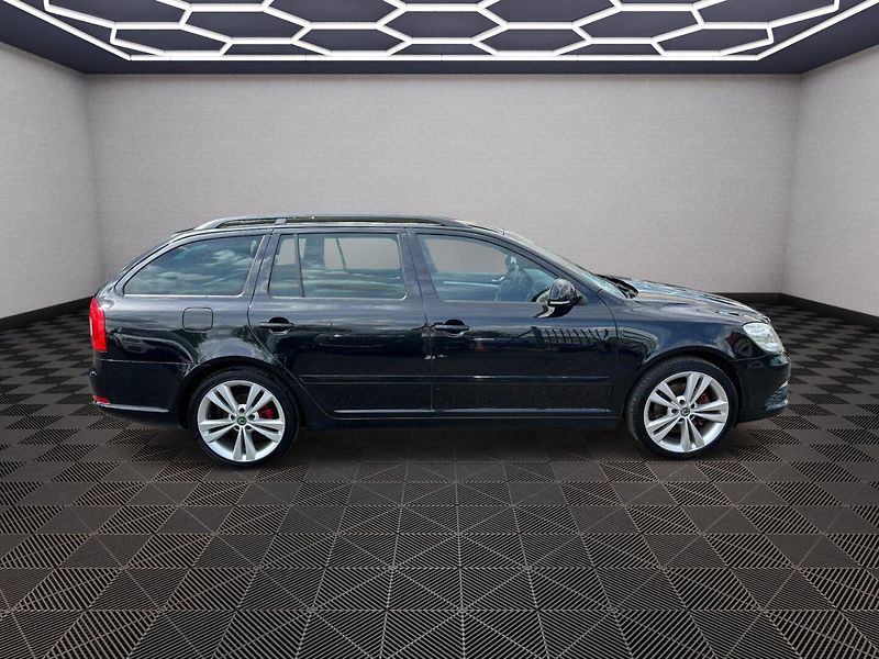 Škoda Octavia (2010) RS 2,0TFSI 147KW - fotka 8 z 32