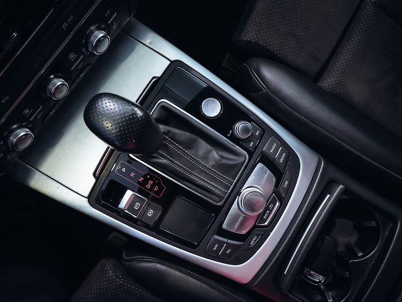 Audi A6 3.0 BiTDI, Quattro S-line - fotka 15 z 29